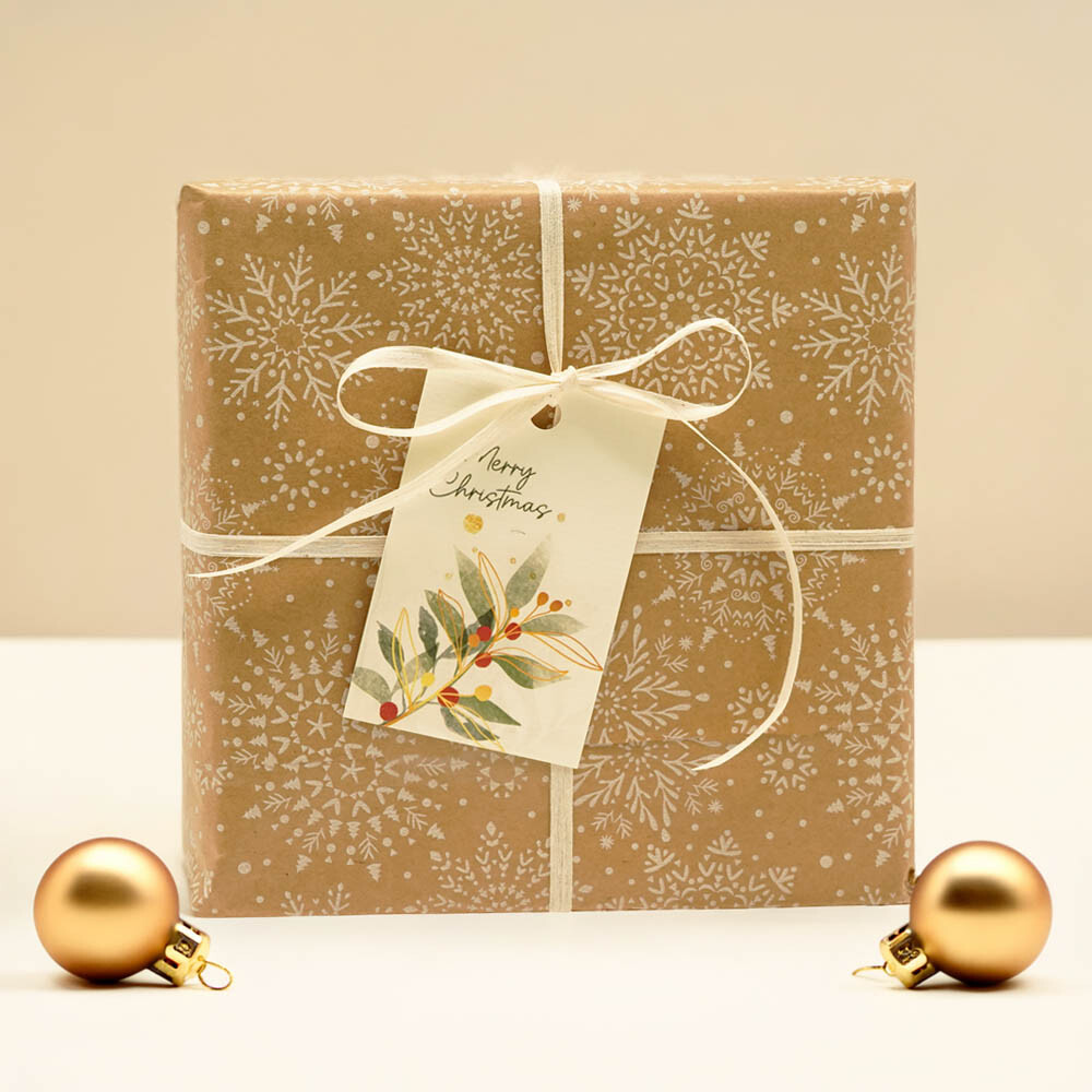 Geschenkpapiere Weihnachten Shop Rollen braun - Schneekristalle weiß 50 cm